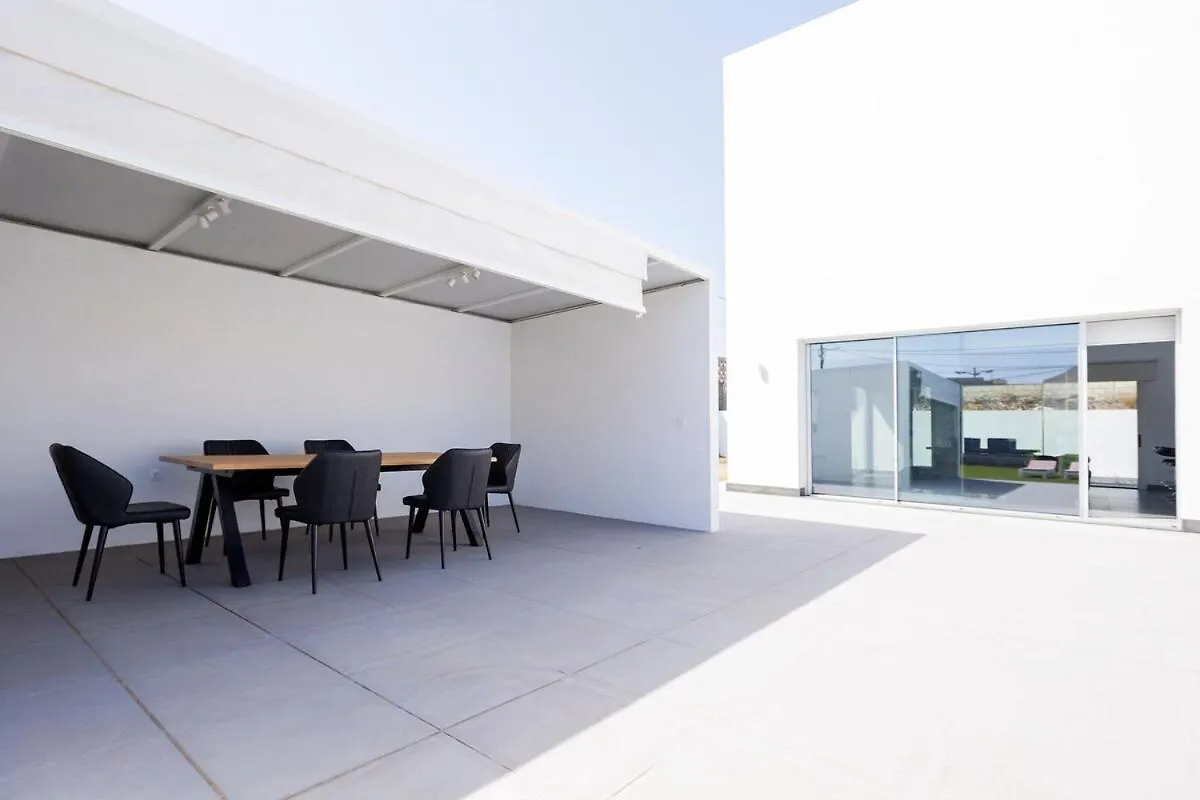 Independent Villa With An Immense Heated Pool! Oroteanda Baja 0*,  Espagne